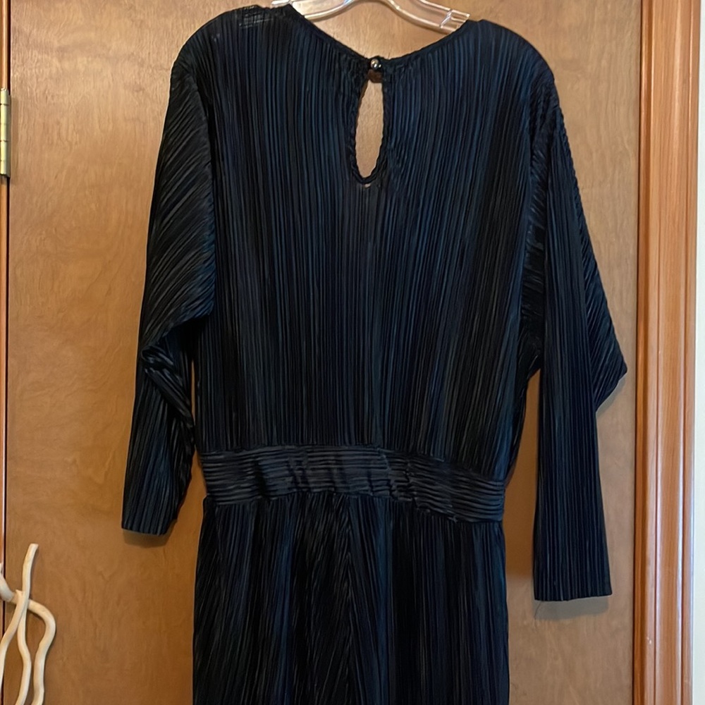 Jumpsuit - Picture 6 of 10